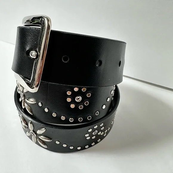 BELT Women Black Vegan Retro 80’s Hippie Boho Silver Studded 35-37 Waist EUC - Picture 2 of 11